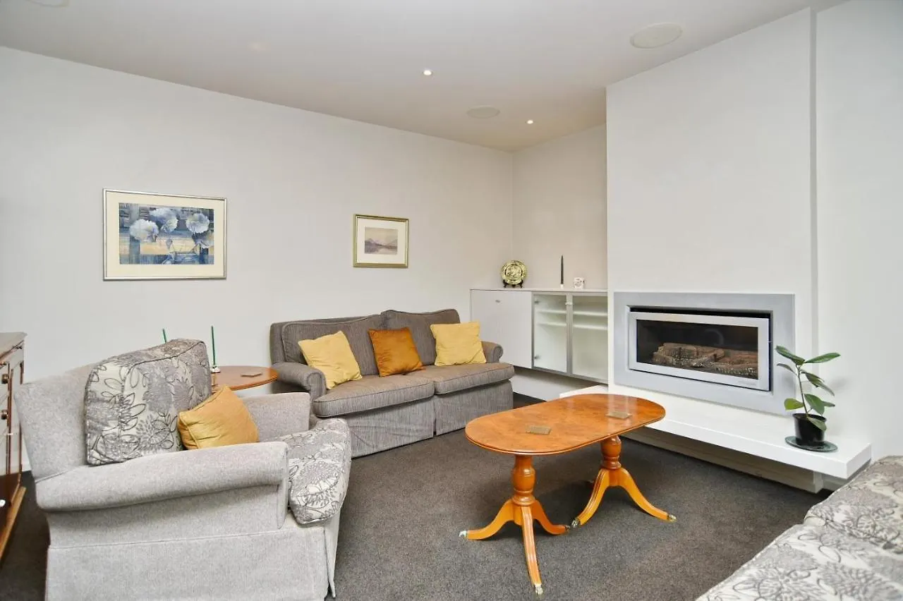 Jeffreys Road - Christchurch Holiday Homes