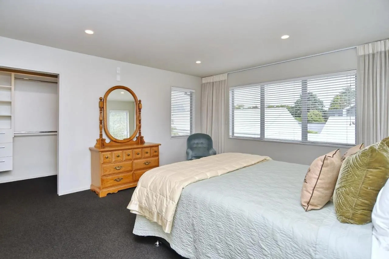 Jeffreys Road - Christchurch Holiday Homes 뉴질랜드
