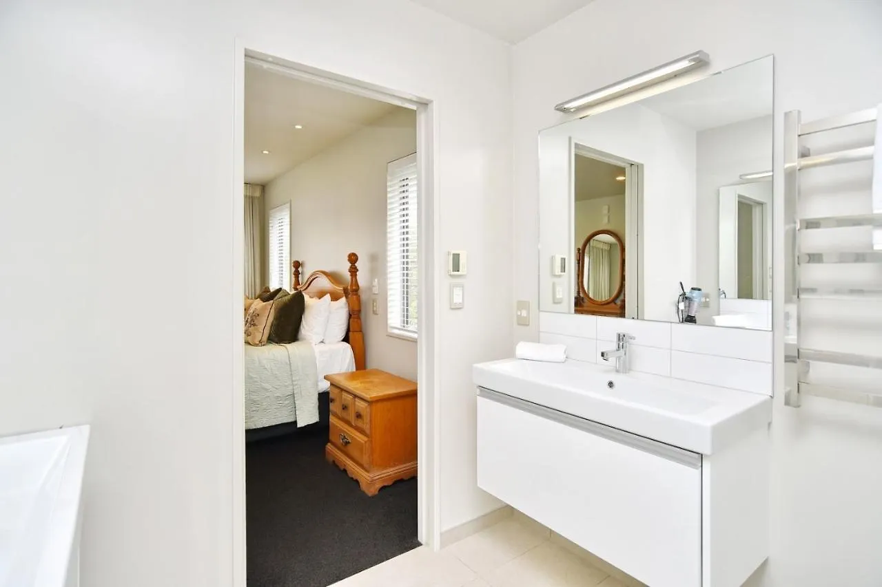 Jeffreys Road - Christchurch Holiday Homes 0*,