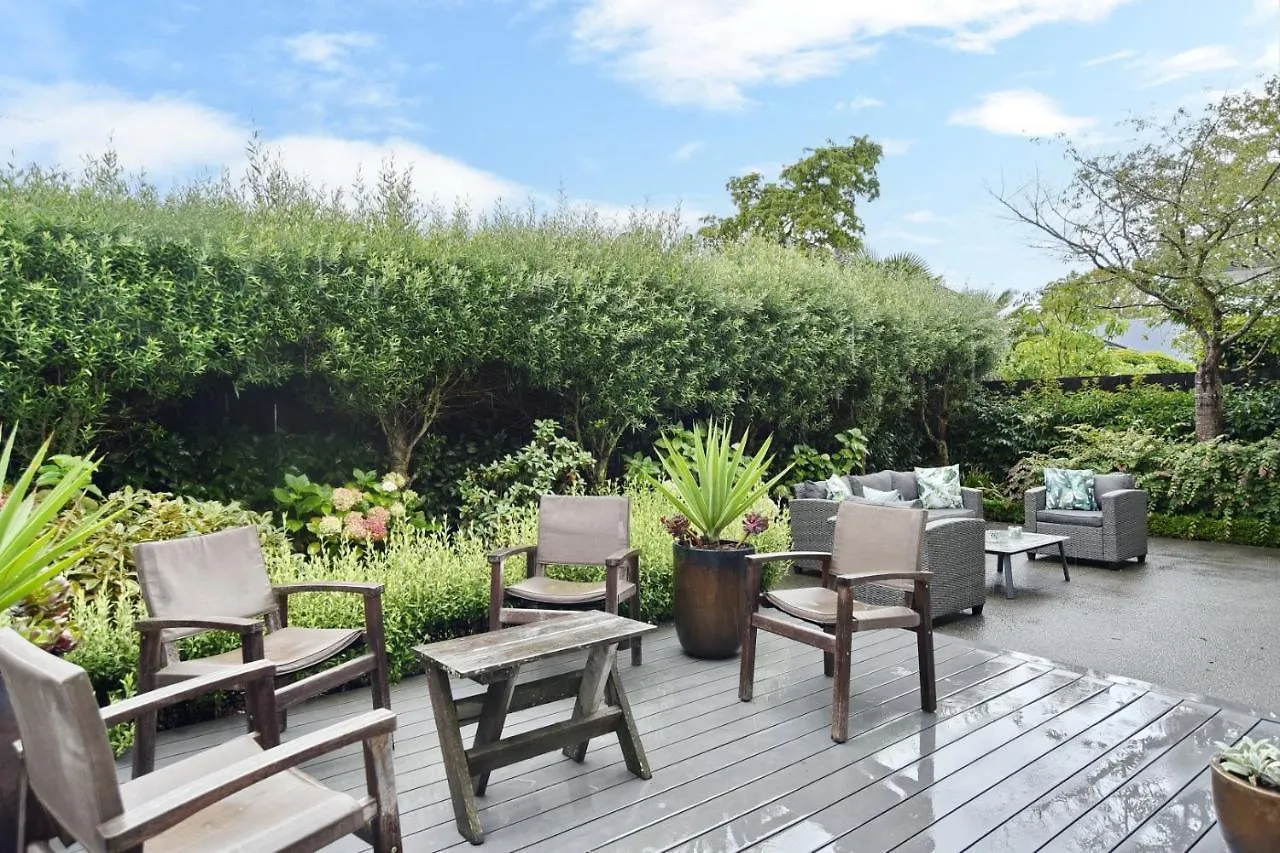 Jeffreys Road - Christchurch Holiday Homes